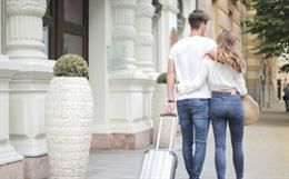 3 Tips for Staying Stylish While Travelling